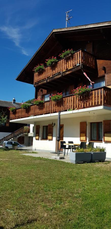 Haus Sandra Fiesch Kültér fotó